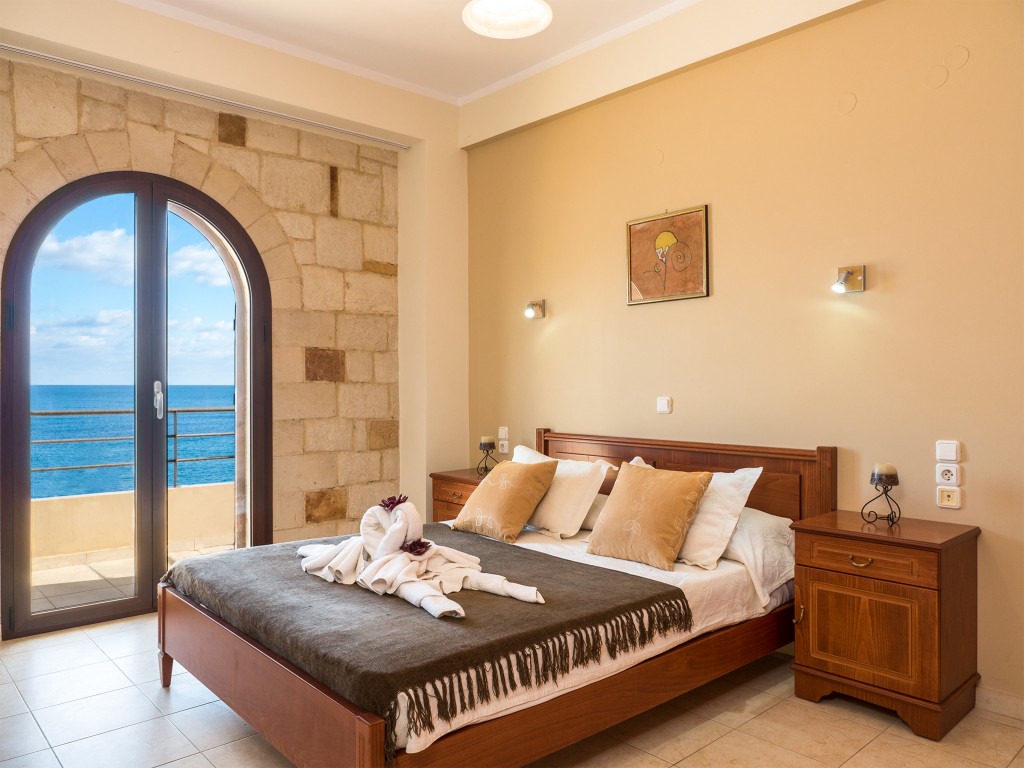 Sea view apartment in Chania